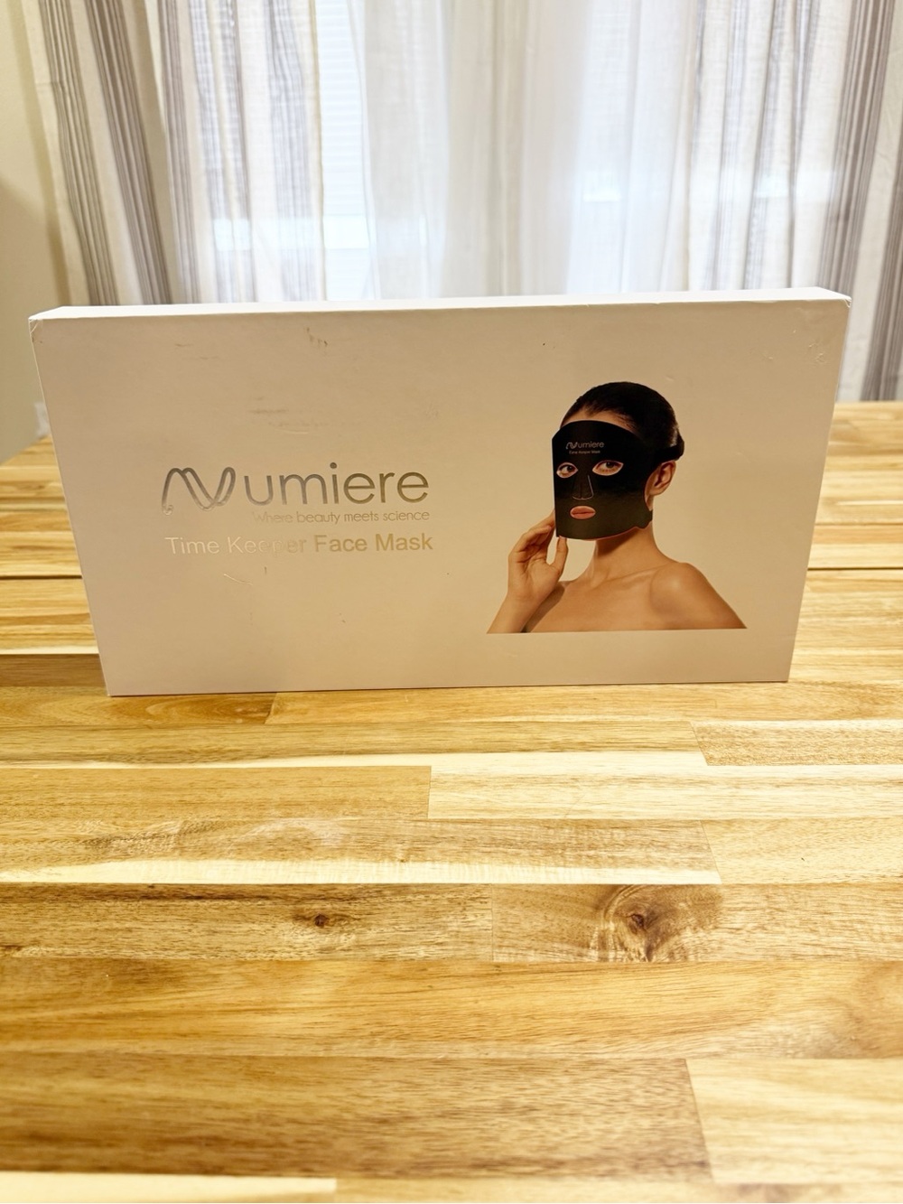 Numiere Time Keeper LED Red Blue Light Face Mask NEW Open Box $249 MSRP - Picture 9 of 13